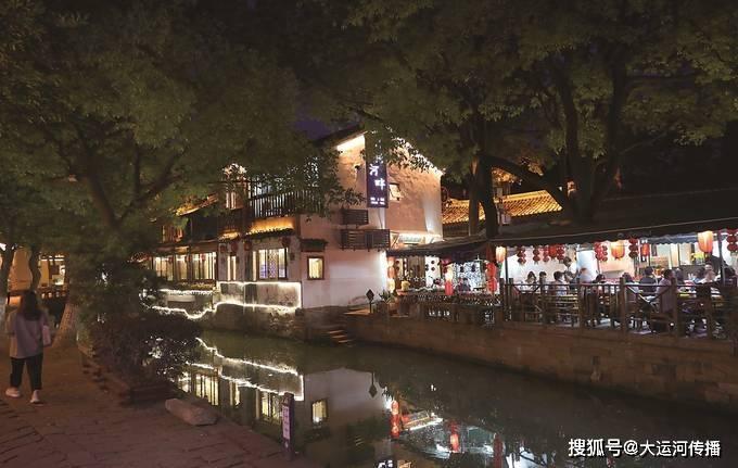 汉密尔顿夫人：英伦绝代美女，嫁给61岁伯爵，晚年孤独终老